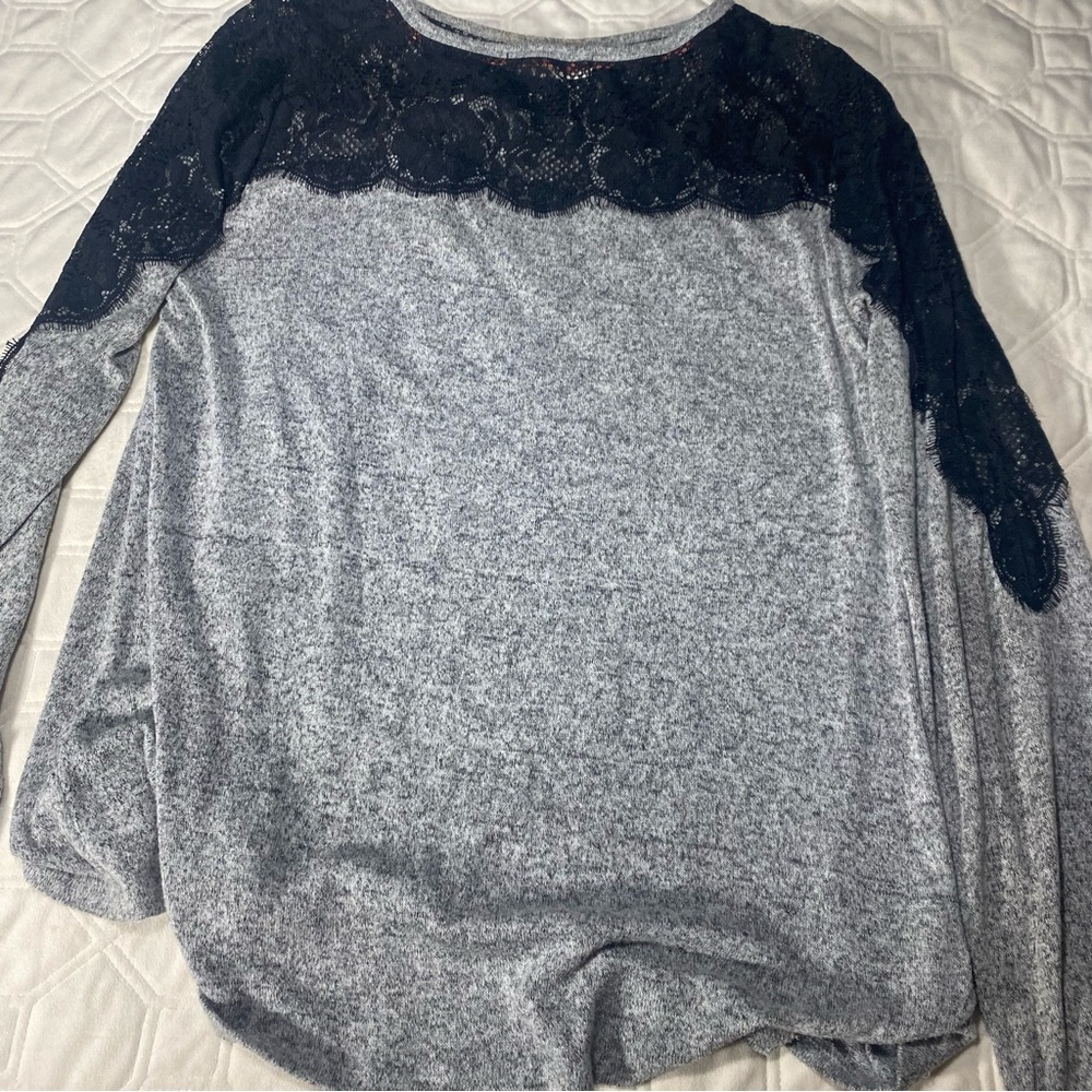 Rewind Brand Sweatshirt, sweater, gray w black lace on top, shoulder, sleeve XL